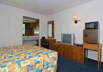 Rodeway Inn Brevard Eksteriør bilde